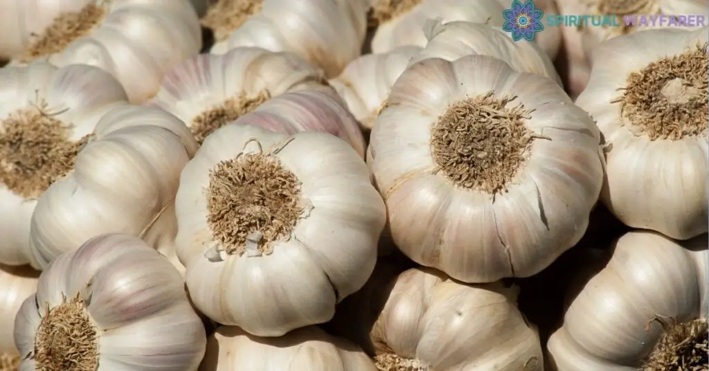 The Folkloric Beliefs Around the Smell of Garlic