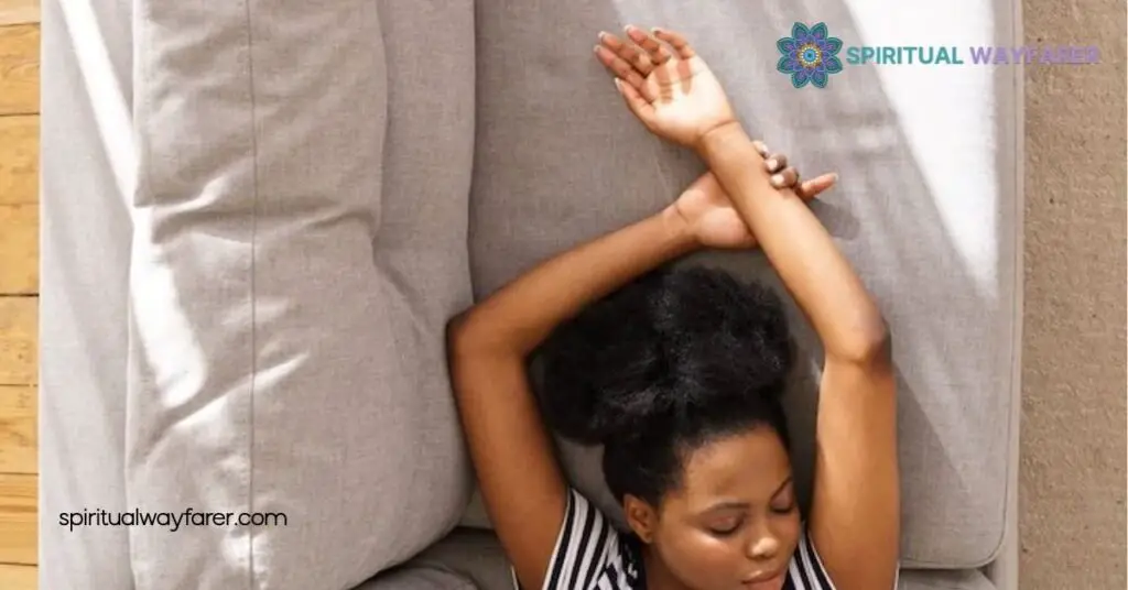 Waking Up with Arms Above Head Spiritual Meaning: What It Reveals 3 Spiritual Interpretations